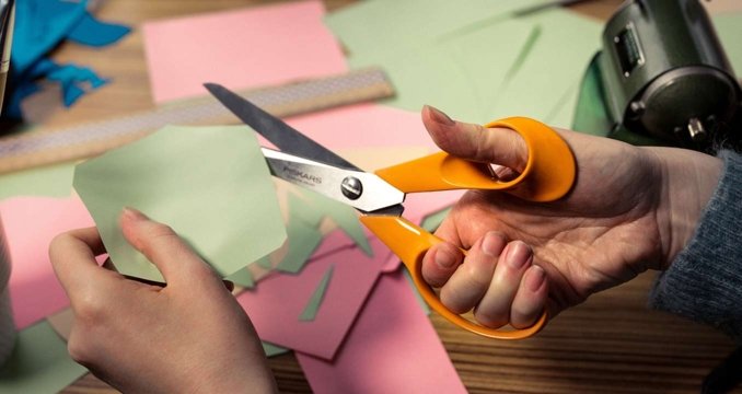 Paper scissors